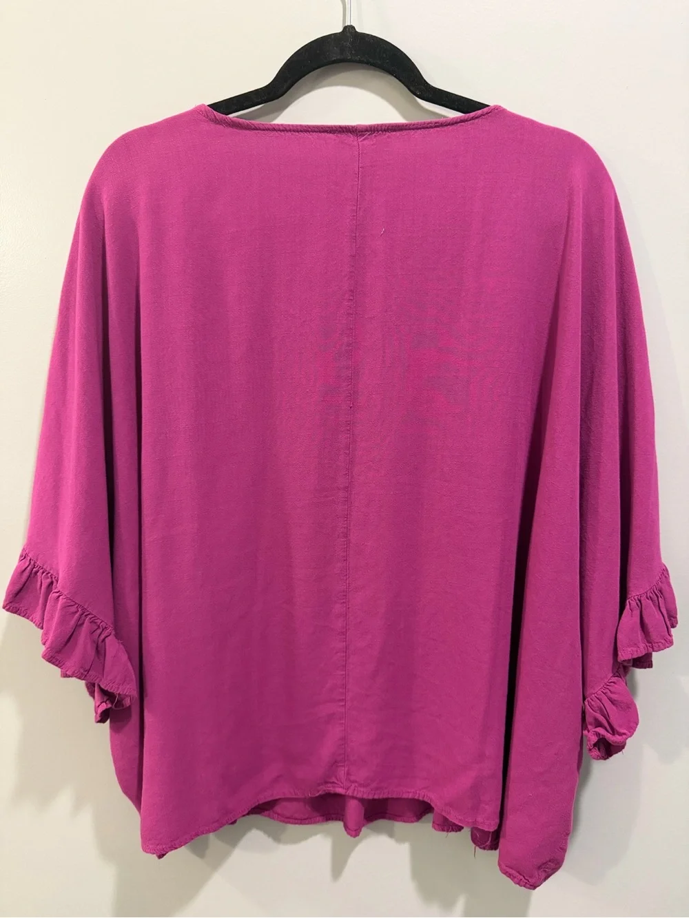 Andree by Unit V-Neck Ruffle Sleeve Detail Blouse Purple Size 2XL - Picture 2 of 4
